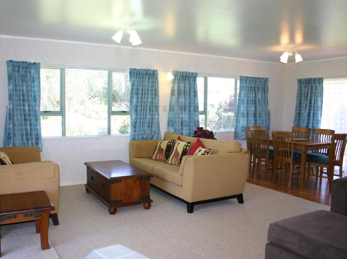 Waihi Getaway - Waihi Beach Holiday Home ภายนอก รูปภาพ